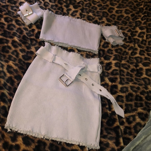 Lavender Two Piece. Set - Picture 3 of 5